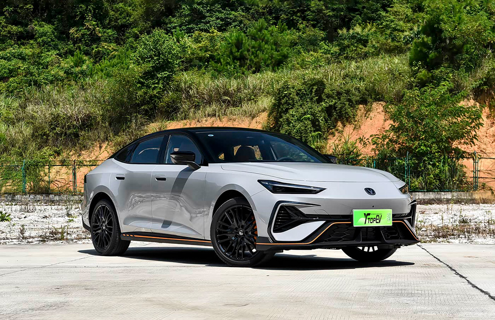 
								Changan UNI-V 2025 full									