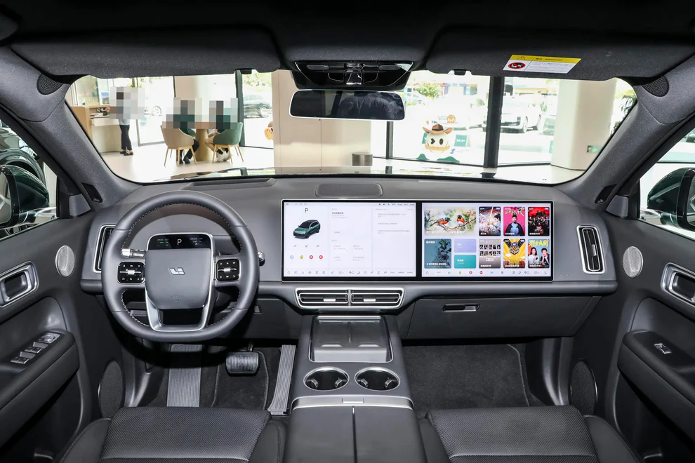 
								Li Auto L8 2025 full									