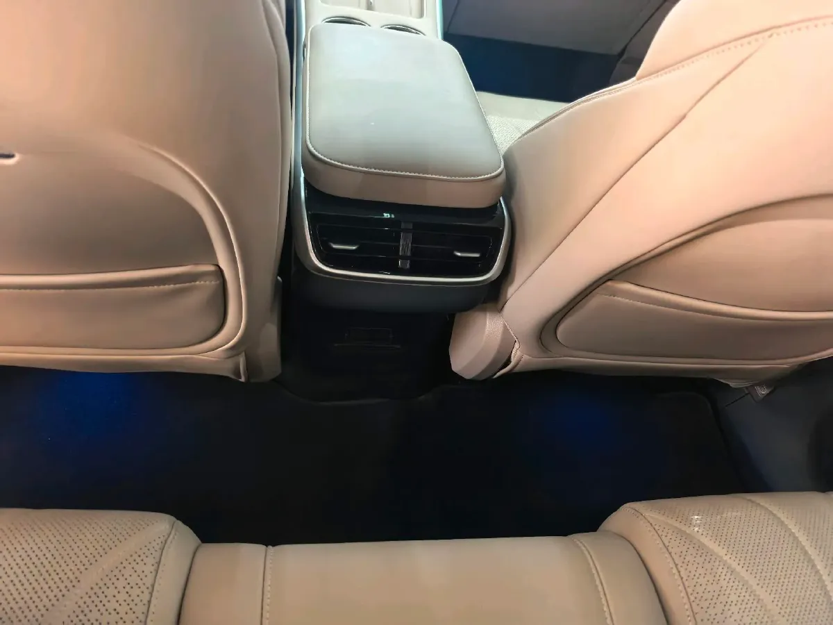 
								XPeng G9 2025 full									