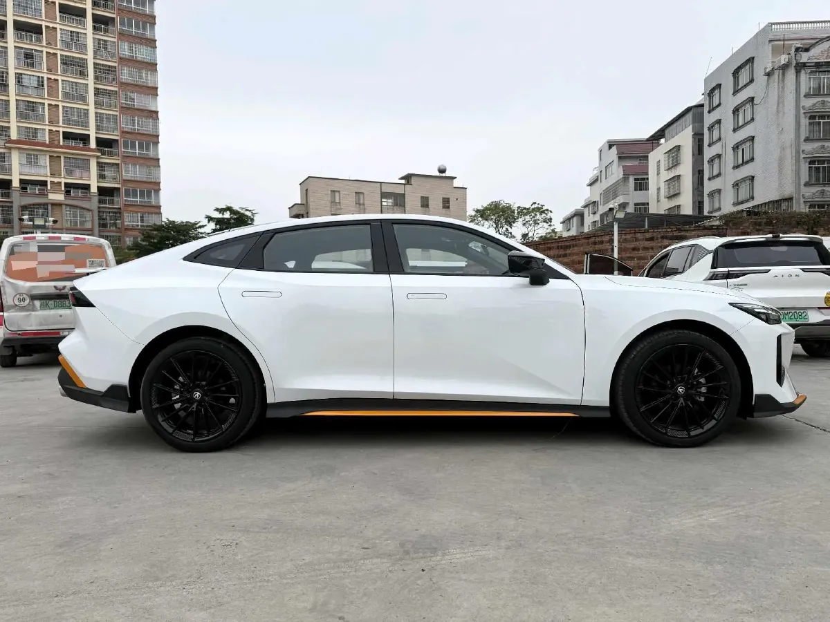 
								Changan UNI-V 2025 full									
