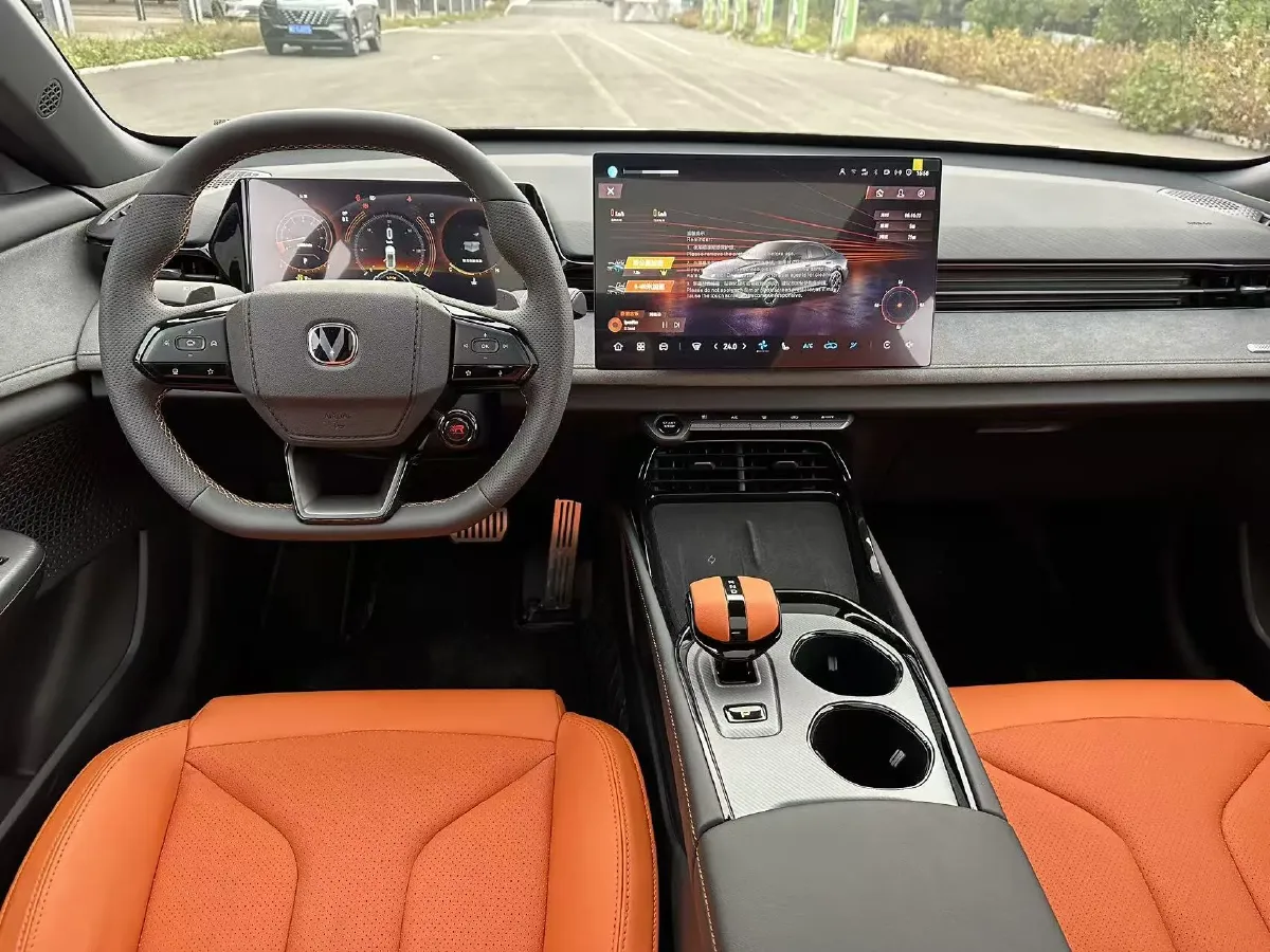
								ChangAn UNI-V 2.0T 245HP L4 8AT full									