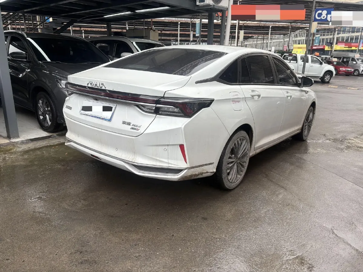 
								Used 2023 DongFeng Aeolus YiXuan MAX 1.5T 190HP L4 7DCT full									