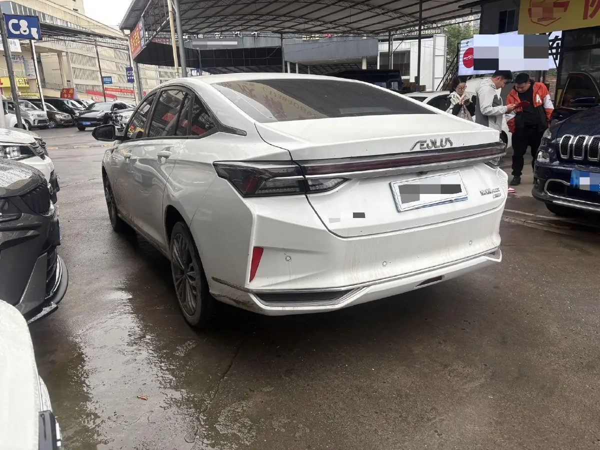 
								Used 2023 DongFeng Aeolus YiXuan MAX 1.5T 190HP L4 7DCT full									