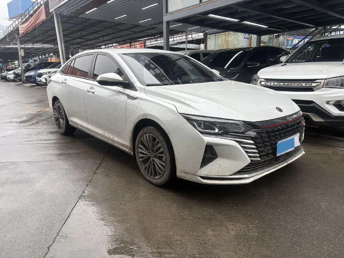 
								Used 2023 DongFeng Aeolus YiXuan MAX 1.5T 190HP L4 7DCT full									